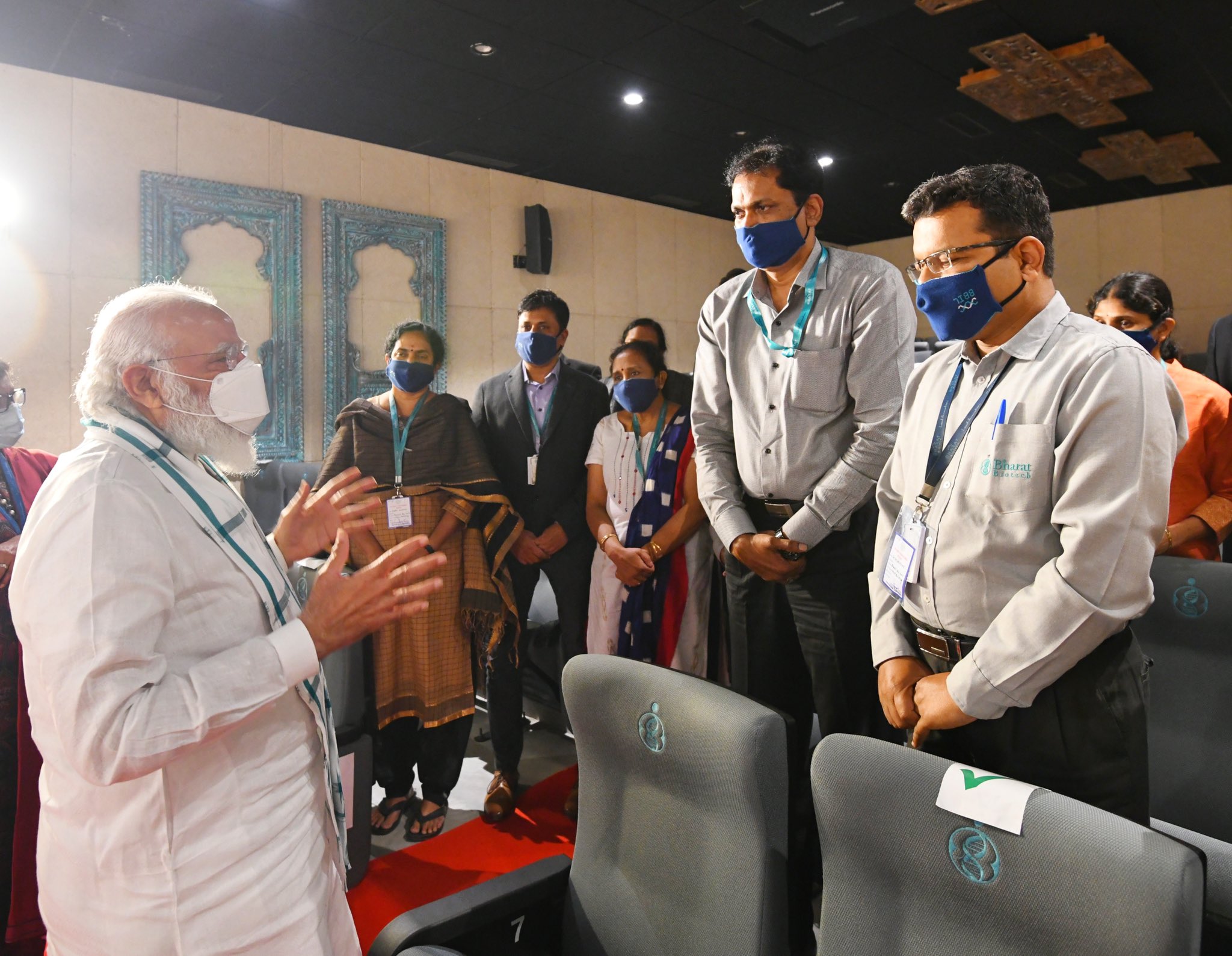 Prime Minister narendramodi  visited vaccine facilities in three cities