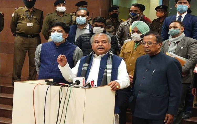 Govt proposes to suspend new farms laws for one and a half years